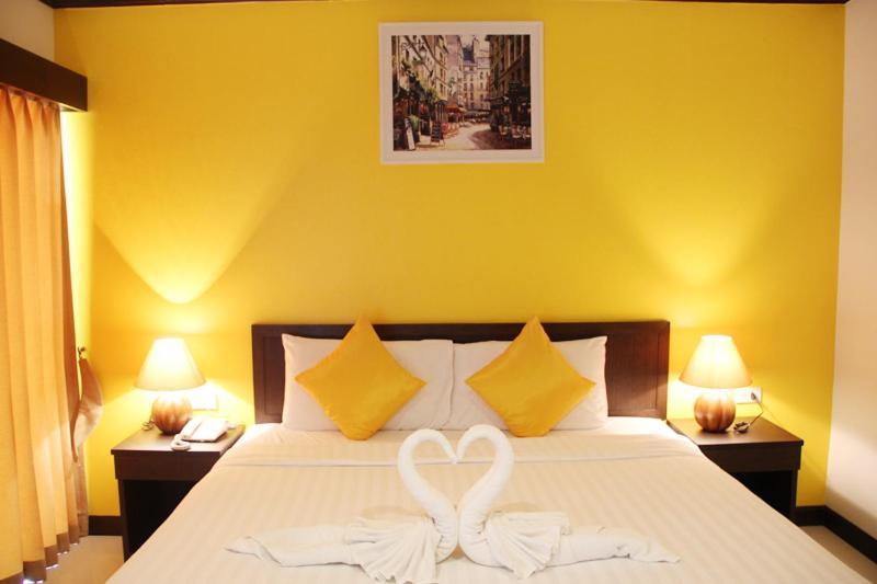 Sri Boutique Hotel Patong Exteriör bild